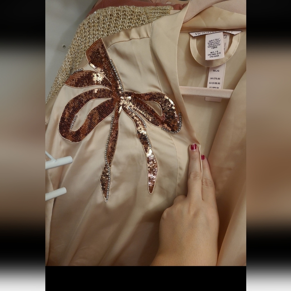 Victoria's secret RARE Satin Robe size M/L - Picture 5 of 5